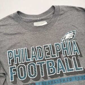 NFL Philadelphia Eagles Football T-Shirt Team Apparel Mens‎ Large Graphic Tee